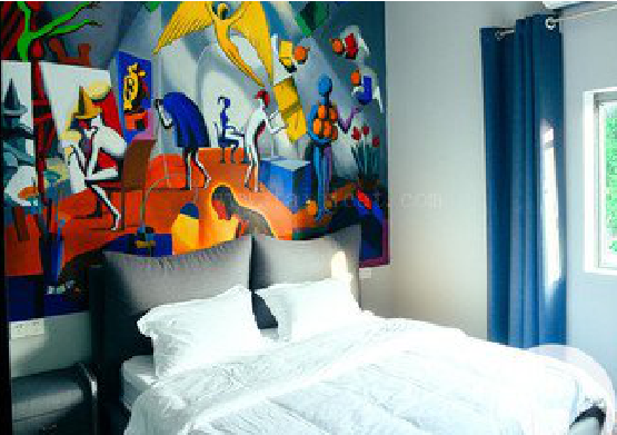 竹山对于酒店的墙体彩绘而言更注重哪些方面？